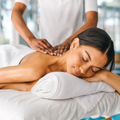 Terapia de Massagem de Fusão: Equilíbrio, Relaxamento e Renovação do Corpo
